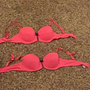 Two Victorious Secret Bras IN ONE (Push up) 34B
